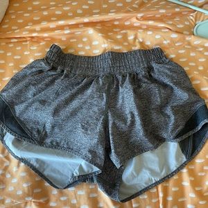 Lululemon shorts - Hotty Hot shorts in 2.5 inseam